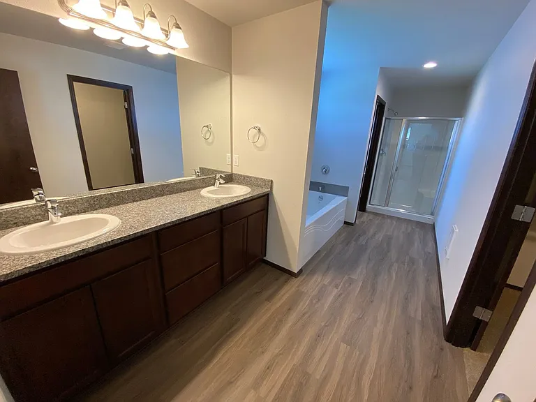 2108 W Sunnyview Ln — Photo 20