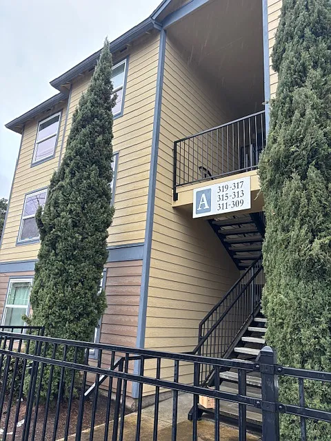 2 bed, 819 sqft, $1,450 — Photo 3