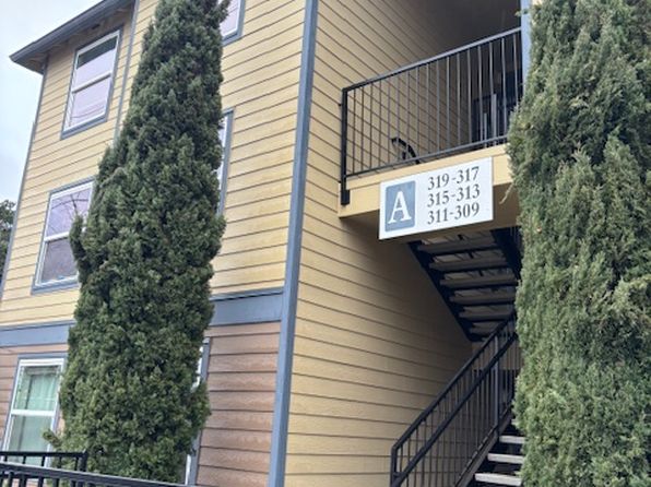 309 SE 162nd Ave #303