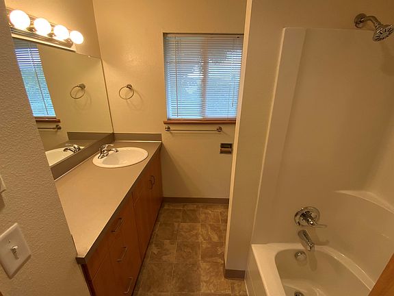 4th image of 1485-1499 N Goerig St #1497A