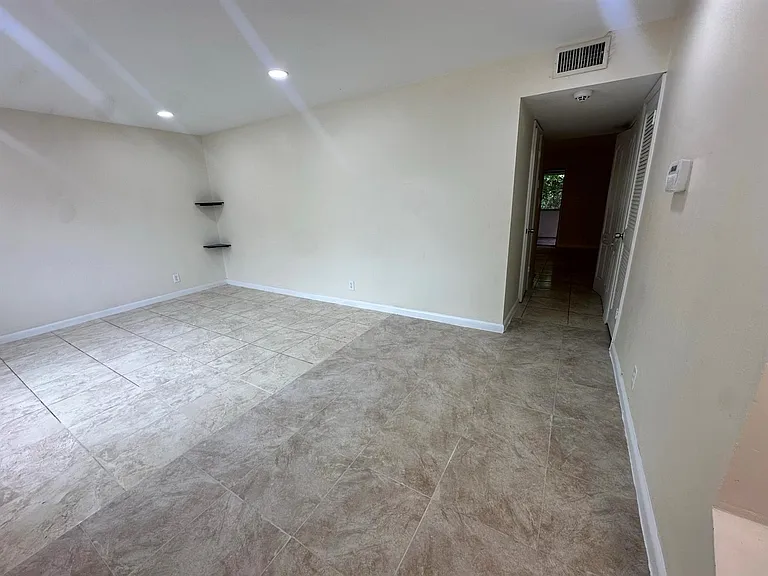 5614 Blueberry Ct — Photo 17
