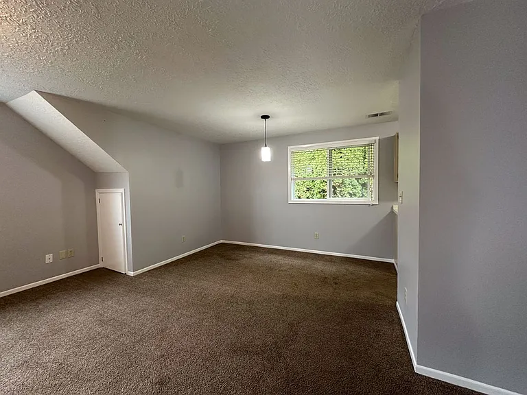 3027 D St NE — Photo 13