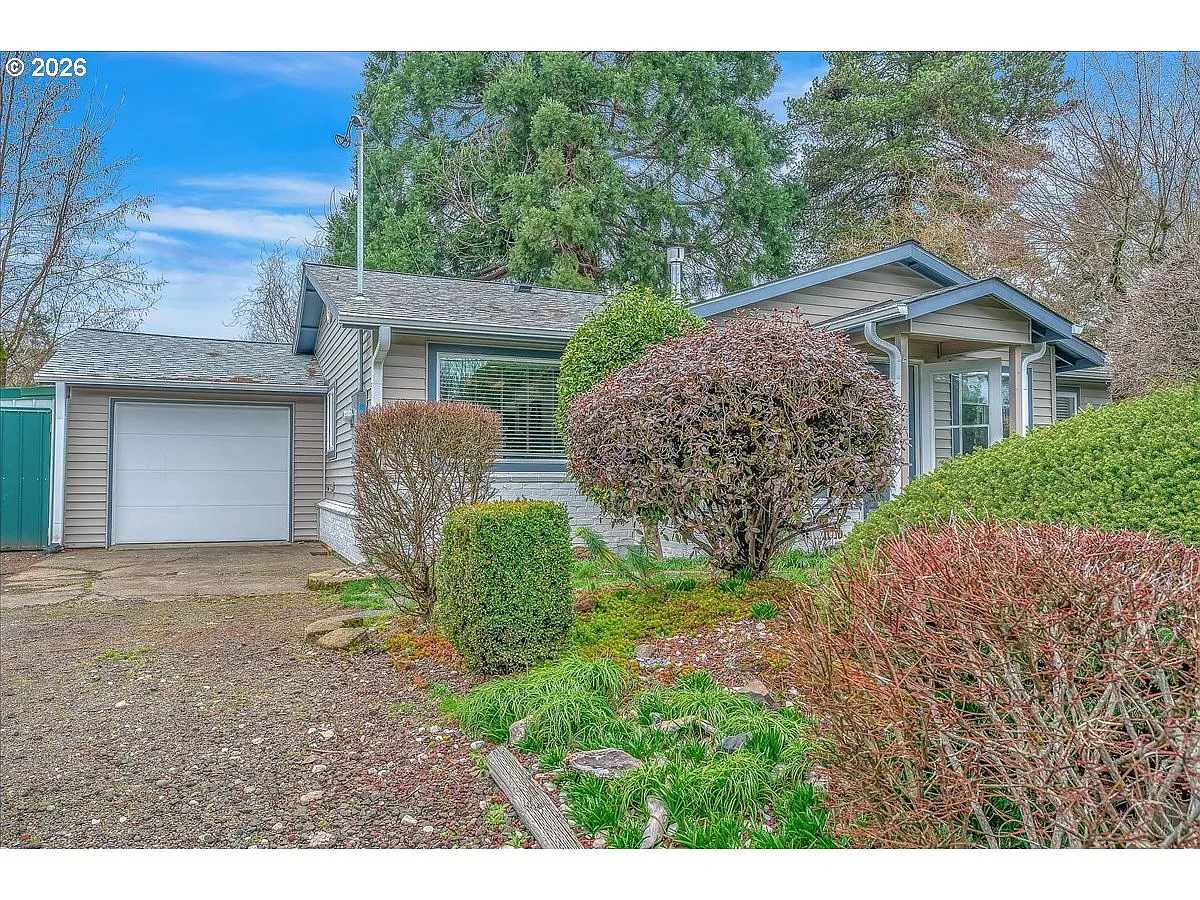 1461 NE 12th Ave photo 1