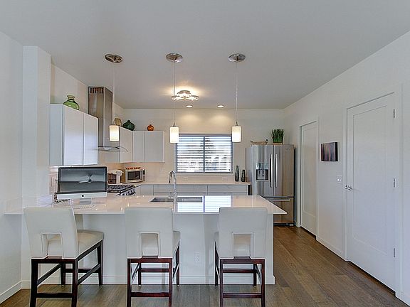 3rd image of 64 Galapago St