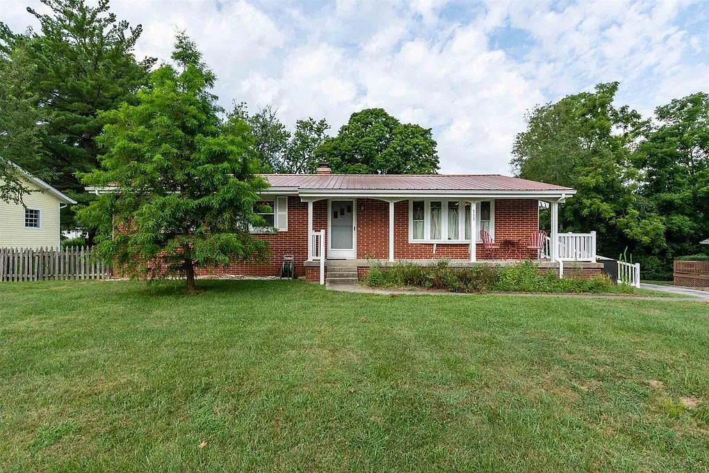 533 N Kerry Dr photo 1