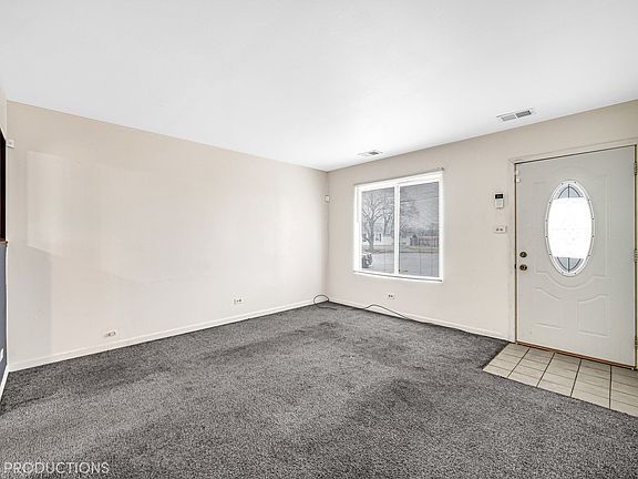2nd image of 17403 Wellington Dr