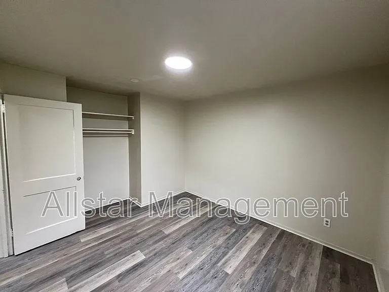 942 S Central Dr — Photo 9