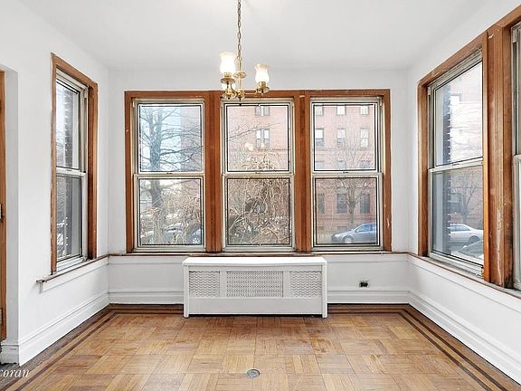2nd image of 253 Montgomery St