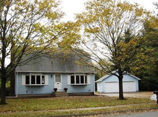 14 Morgan Rd, Mansfield, MA 02048