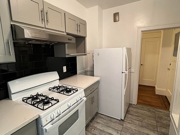 3rd image of 921 Leavenworth St APT 4