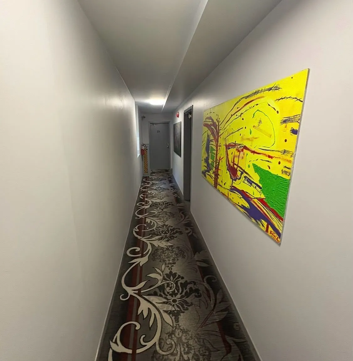 Pape Residences — Photo 2