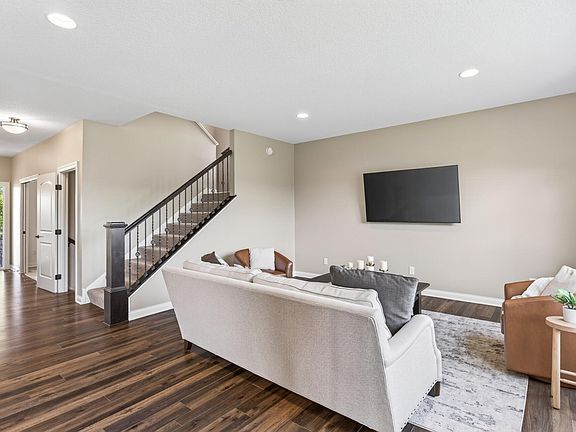 4th image of 12410 Violet Cir
