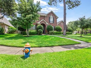 1501 Red Bud Ct, Pearland, TX 77581
