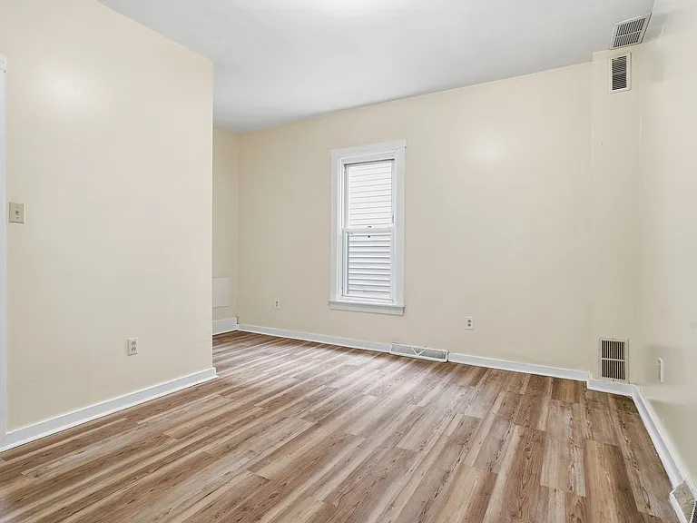 144 Ridge Ave #1 — Photo 7
