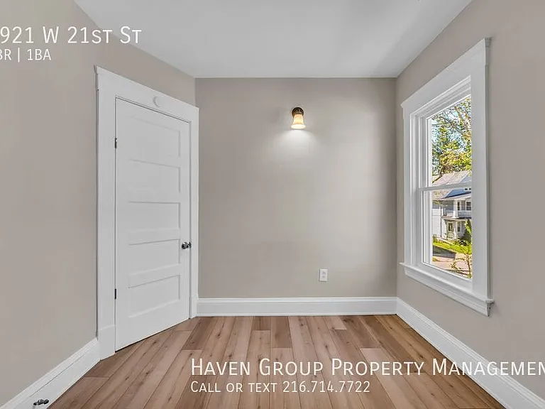3921 W 21st St — Photo 17
