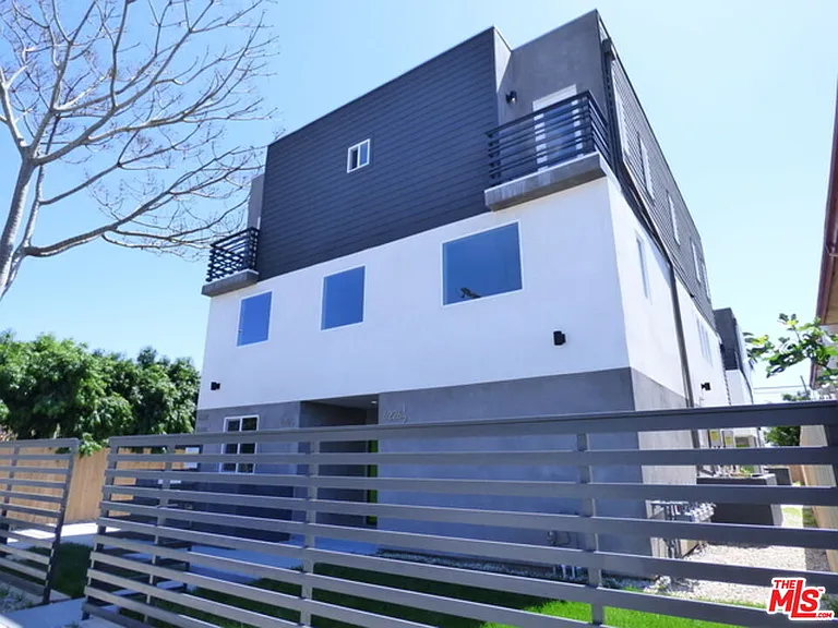 6226 Lexington Ave — Photo 1