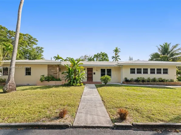 790 NE 119th St, Biscayne Park, FL 33161