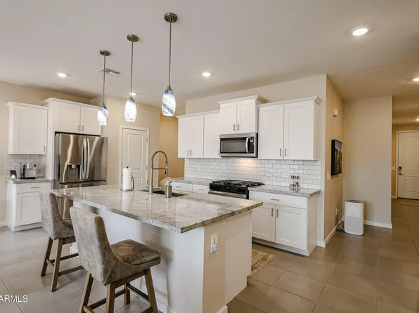 16062 W GRAY FOX Trail, Surprise, AZ 85387