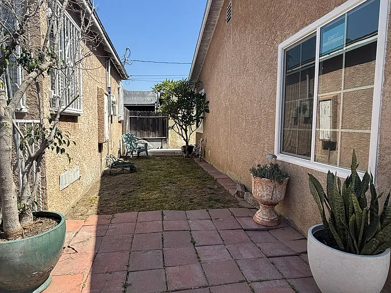 5848 Gardenia Ave — Photo 14