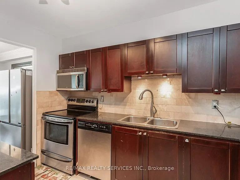 11 Wincott Dr #11 — Photo 9