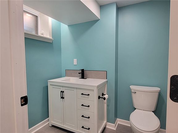 5th image of 113 Meadowbrook Dr