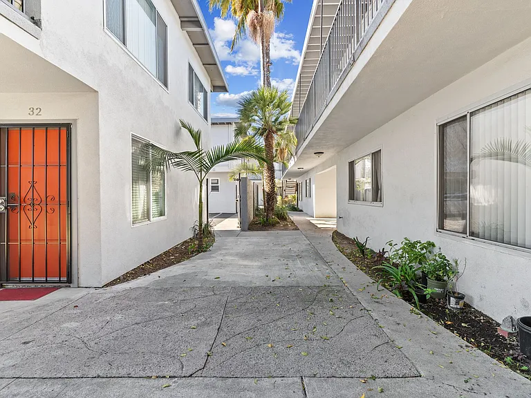 10442 Lampson Avenue — Photo 7