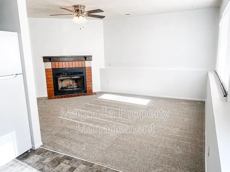 5545 Bowden Loop #D — Photo 4