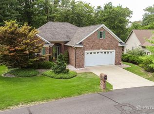 3815 Ravinewood Cir SE, Grand Rapids, MI 49508