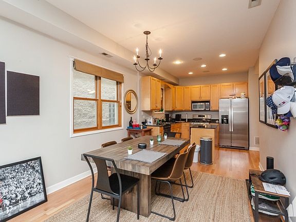 5th image of 1512 N Hudson Ave #3B