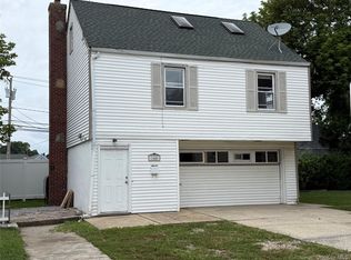 140-144 W Alhambra Ave, Lindenhurst, NY 11757