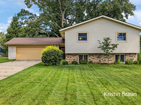 1616 Westwind Ct, Muskegon, MI 49445