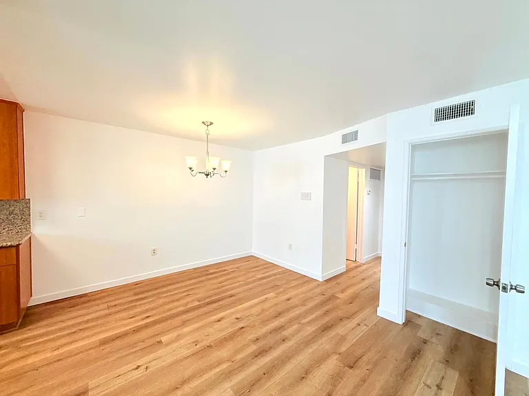1059 Western Avenue — Photo 14