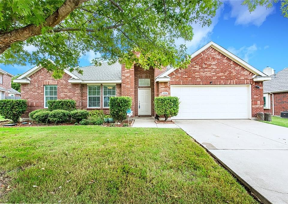 1st image of 1204 Lake Trail Ct