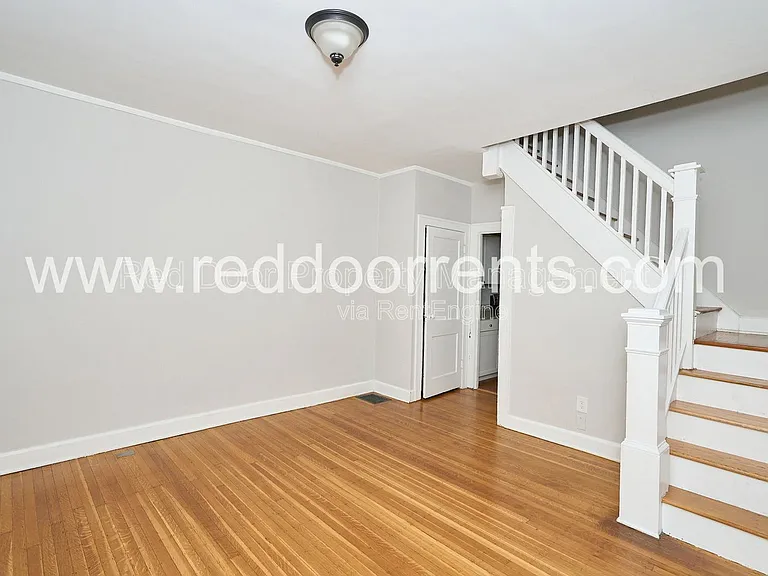 4704 N College Ave — Photo 9