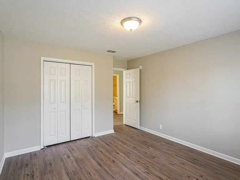 5125 Hickory Grove Dr — Photo 14