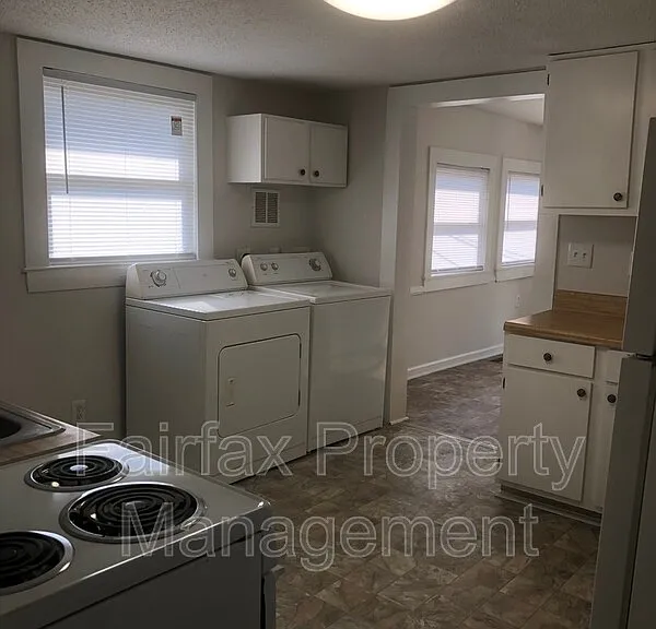301 E Lawson St #C — Photo 8