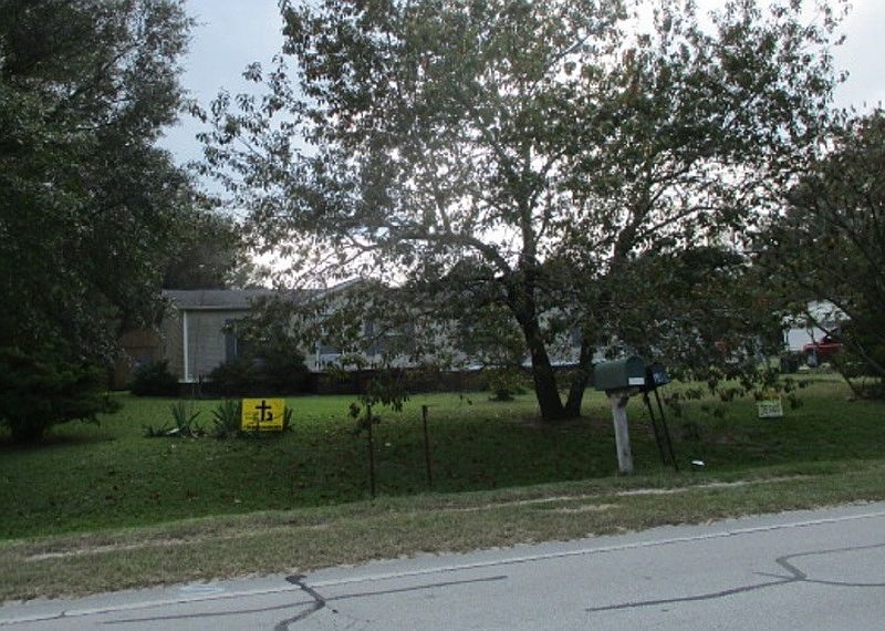 2nd image of 1950 Streets Ferry Rd
