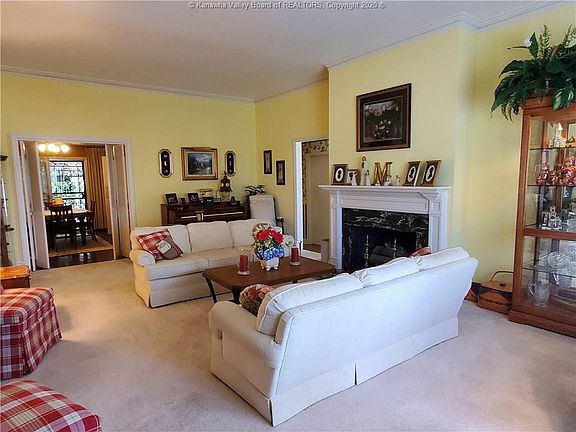 3rd image of 315 Hillcrest Dr