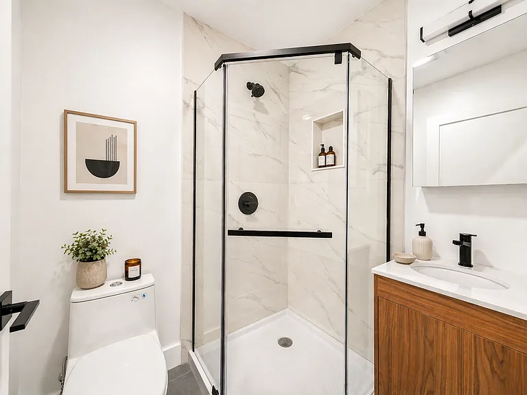 18 Creighton St #3 — Photo 13