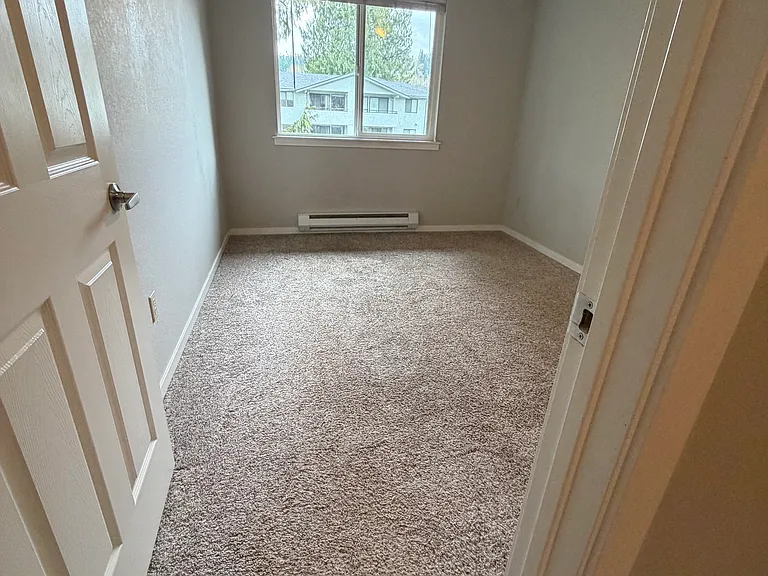 entry to second bedroom