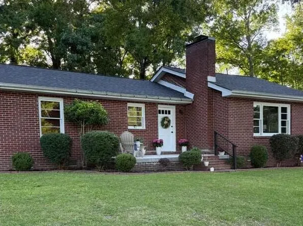 106 Moore St, Abbeville, SC 29620