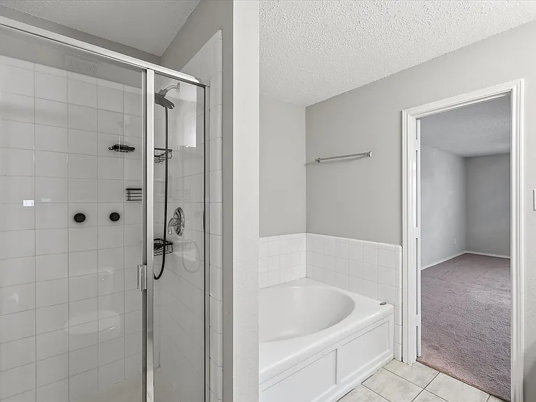 2308 Shadabury Dr — Photo 22