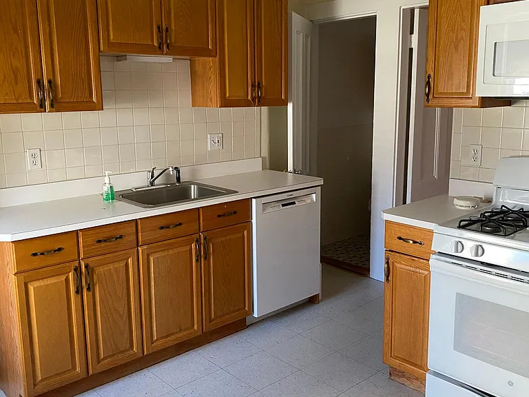 7 Fayette St — Photo 10