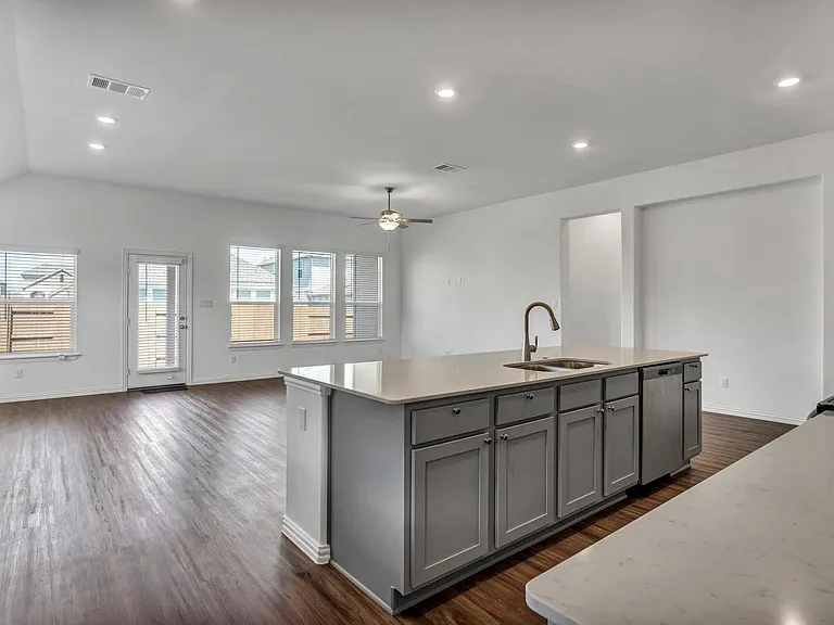 506 Sixpence Ln — Photo 19