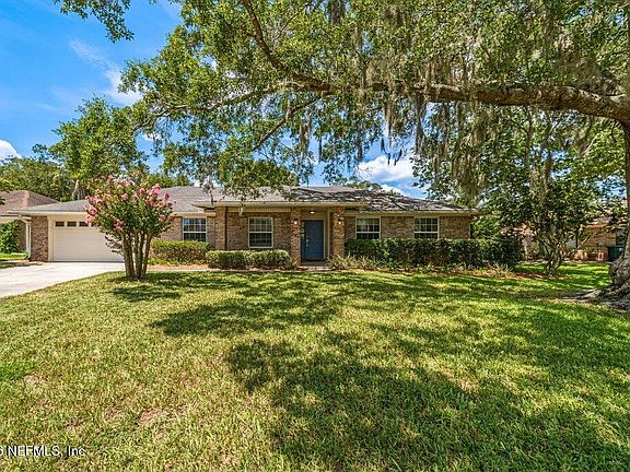2nd image of 13684 GLENHAVEN Court