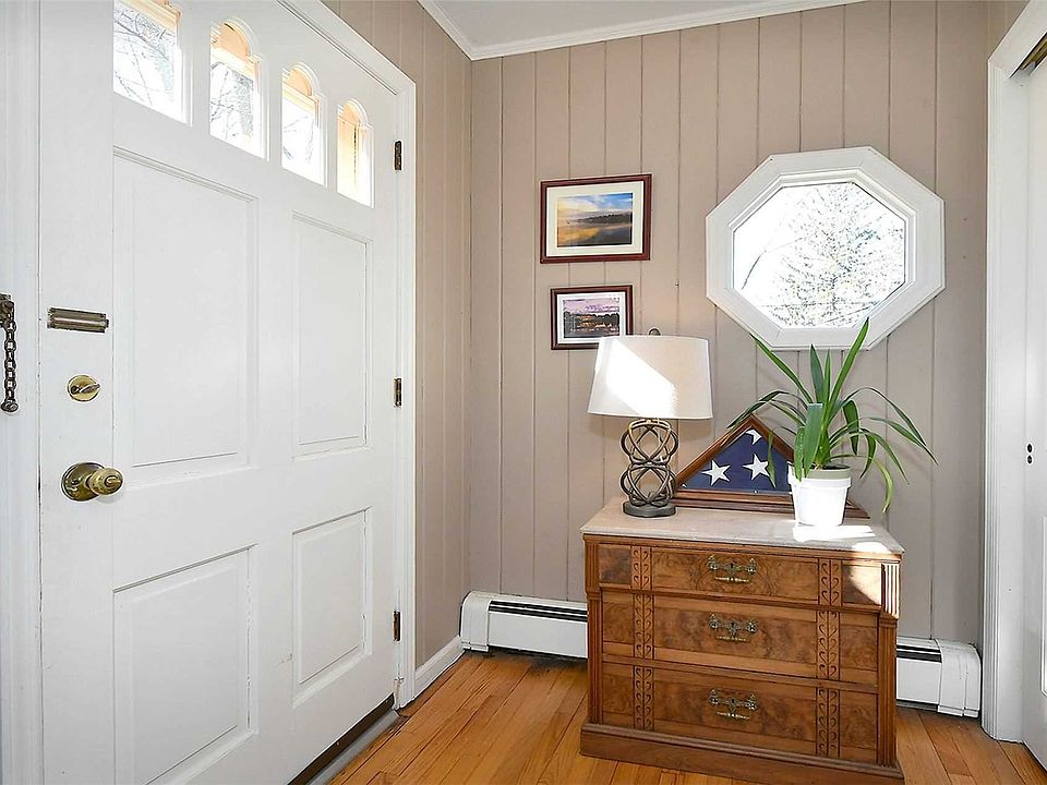15 E Maple Rd, Greenlawn, NY 11740 Zillow