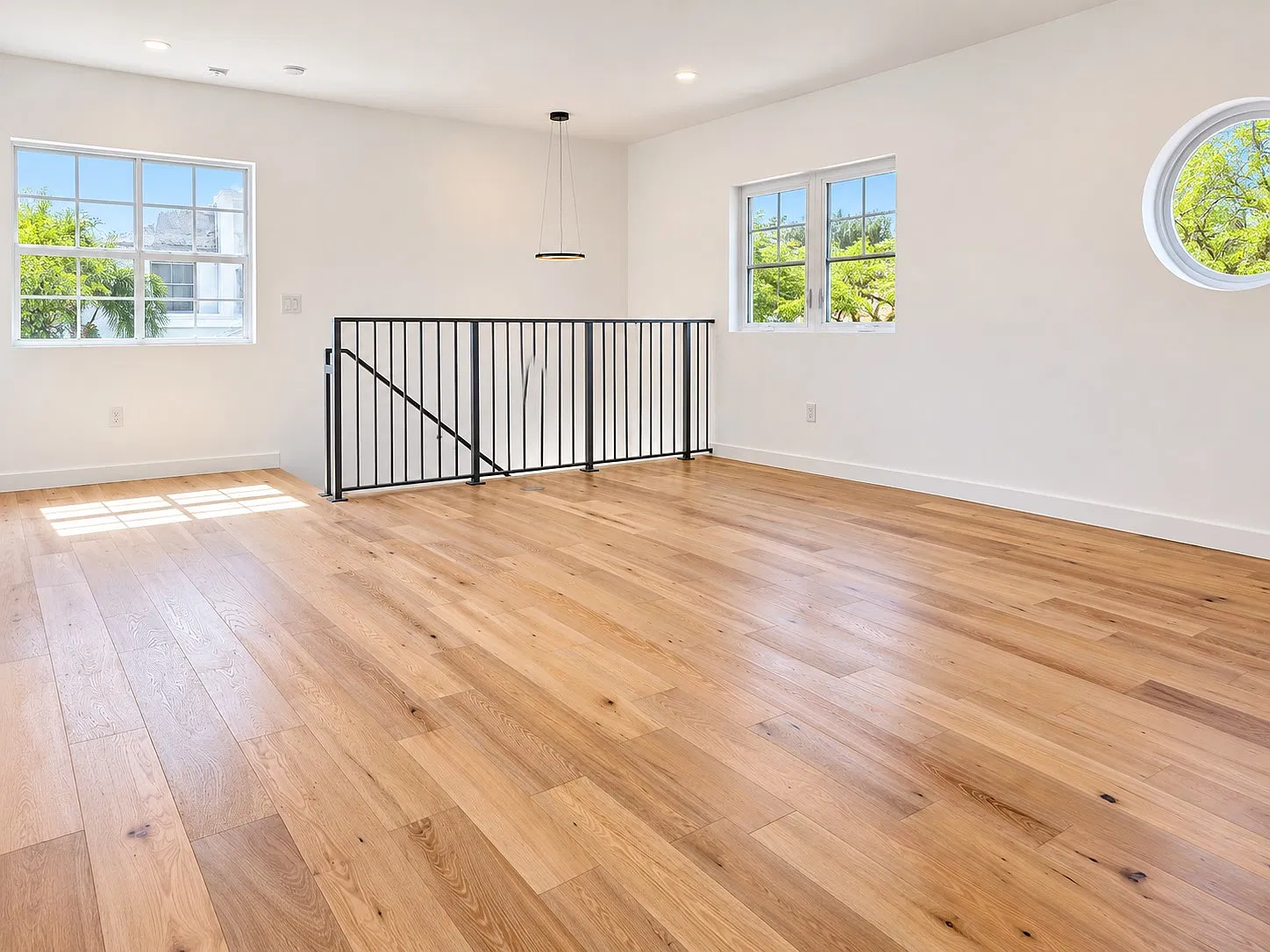 2 bed, 1250 sqft, $3,800 — Photo 2
