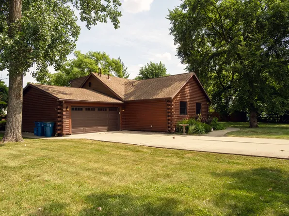 1033 W Wood St, Bensenville, IL 60106