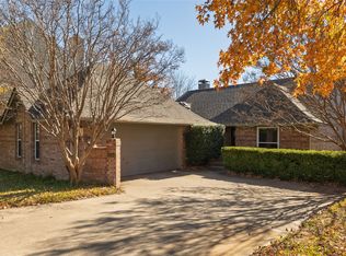 1154 Bent Oaks Dr, Denton, TX 76210