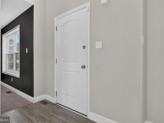 2nd image of 303 Magnolia Ln